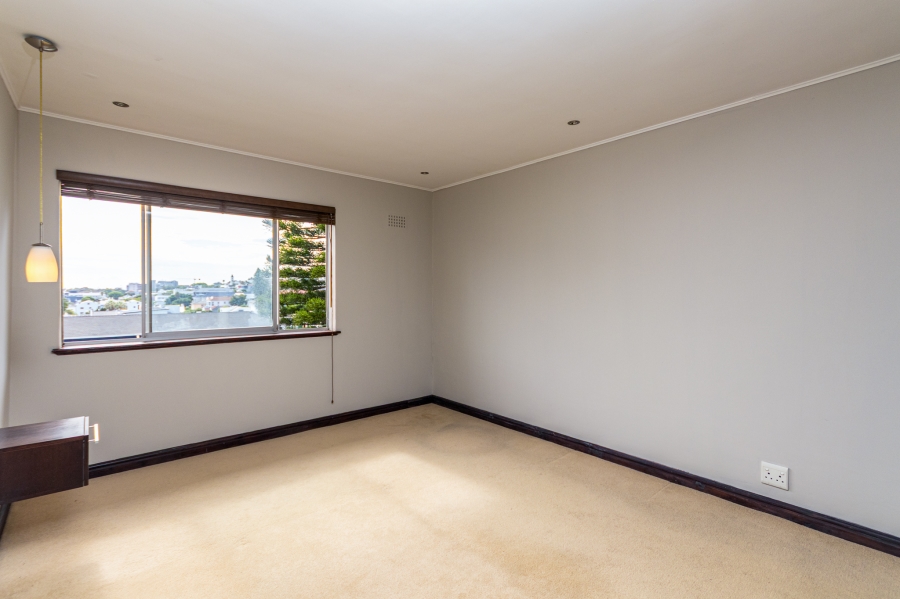 To Let 2 Bedroom Property for Rent in Green Point Western Cape